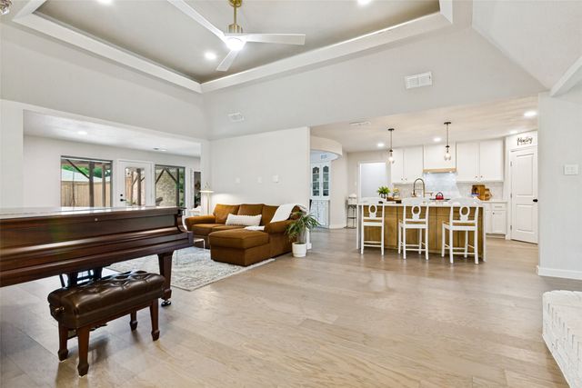 504 Goodwin Drive, Richardson, TX 75081