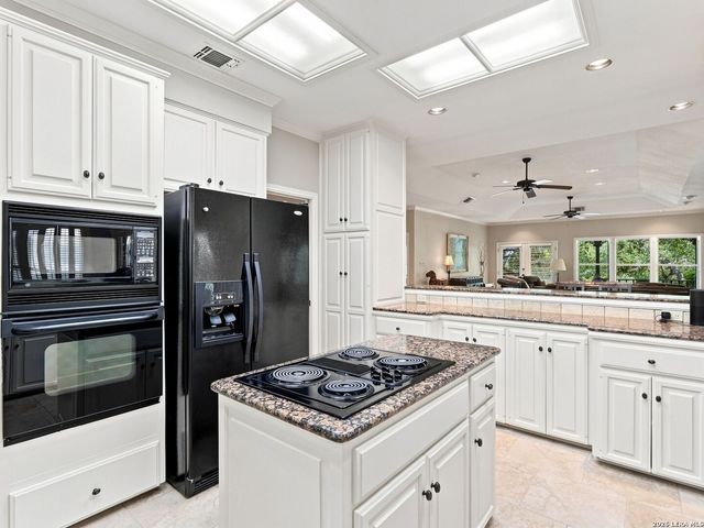 2317 Waterford Grace, New Braunfels, TX 78130