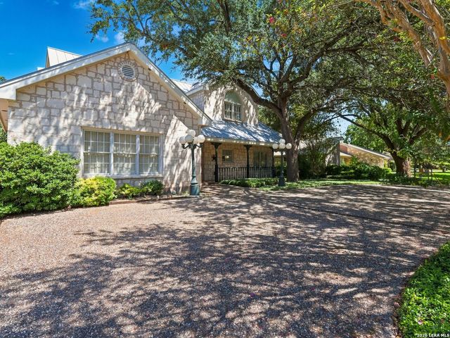 2317 Waterford Grace, New Braunfels, TX 78130