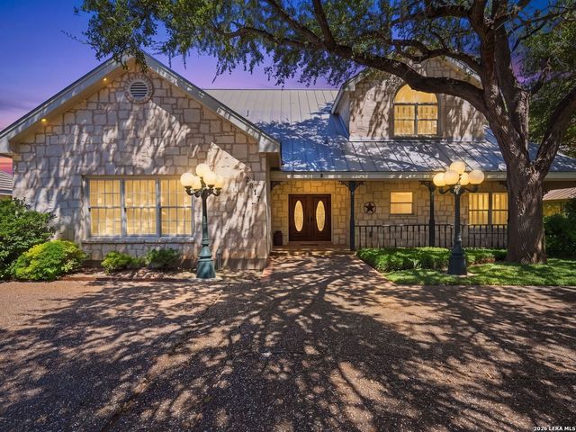 2317 Waterford Grace, New Braunfels, TX 78130