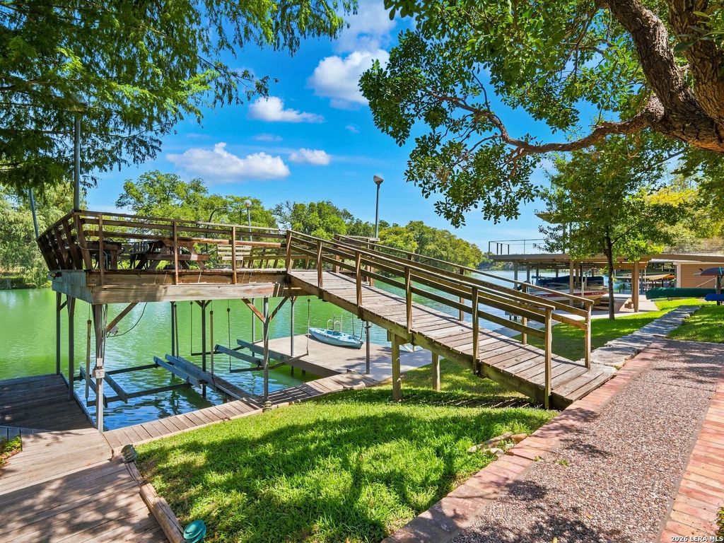 2317 Waterford Grace, New Braunfels, TX 78130