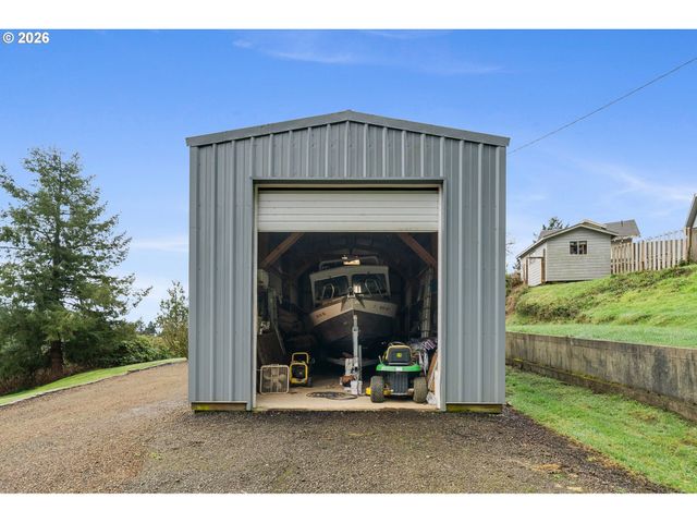 6475 SEATTLE Ave, Bay City, OR 97107