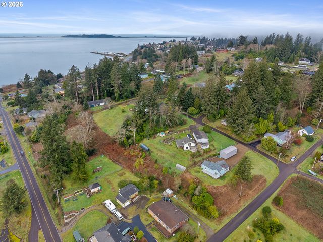 6475 SEATTLE Ave, Bay City, OR 97107