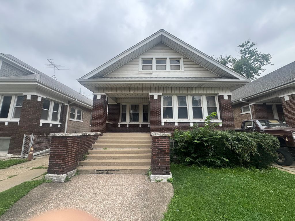 2322 S Austin Boulevard, Cicero, IL 60804 — exterior