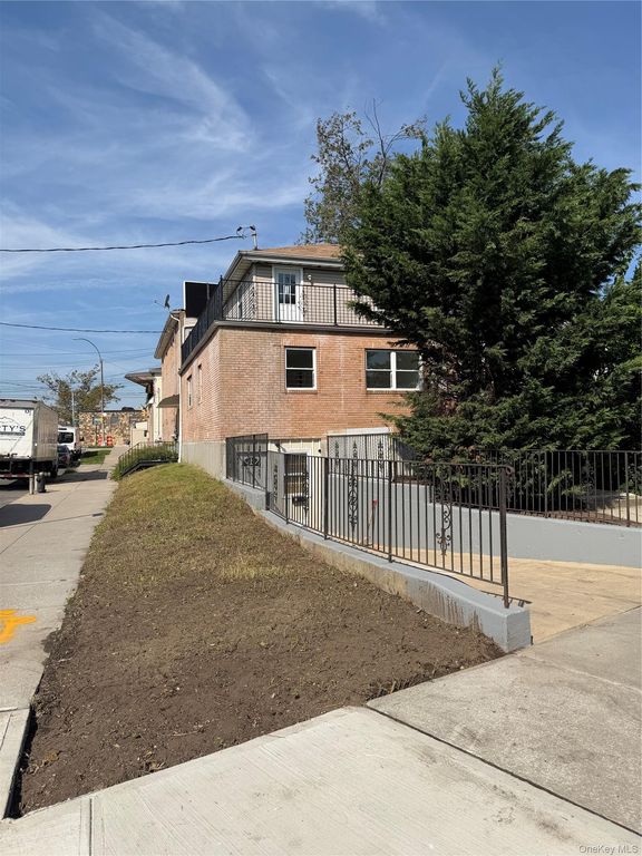 146-38 176th Street, Jamaica, NY 11434 — photo 2