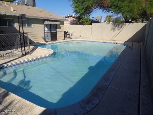 4013 El Camino Avenue, Las Vegas, NV 89102