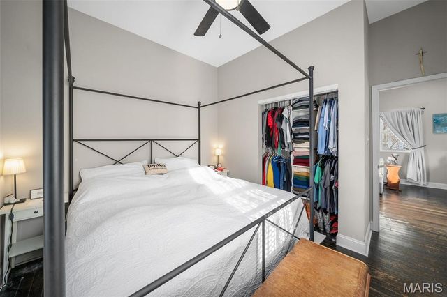 917 N 5th Street, St Charles, MO 63301