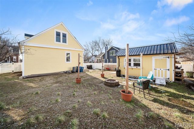 917 N 5th Street, St Charles, MO 63301