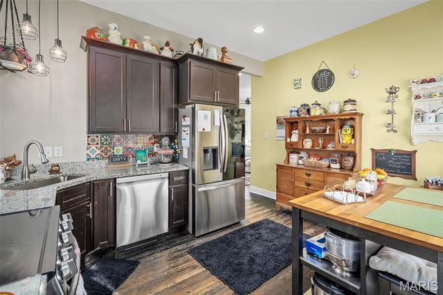 917 N 5th Street, St Charles, MO 63301