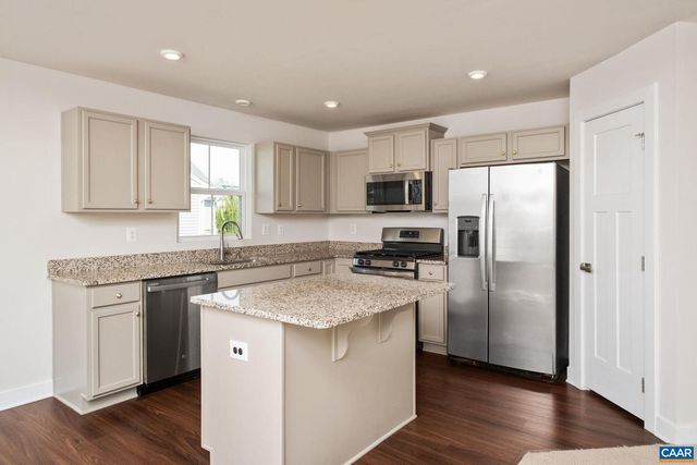 127 PARK DR, Palmyra, VA 22963