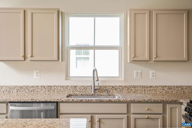 127 PARK DR, Palmyra, VA 22963