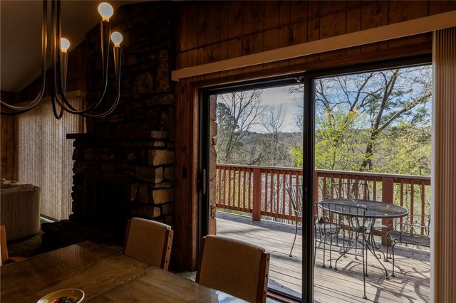 17 Devizis Drive, Bella Vista, AR 72714