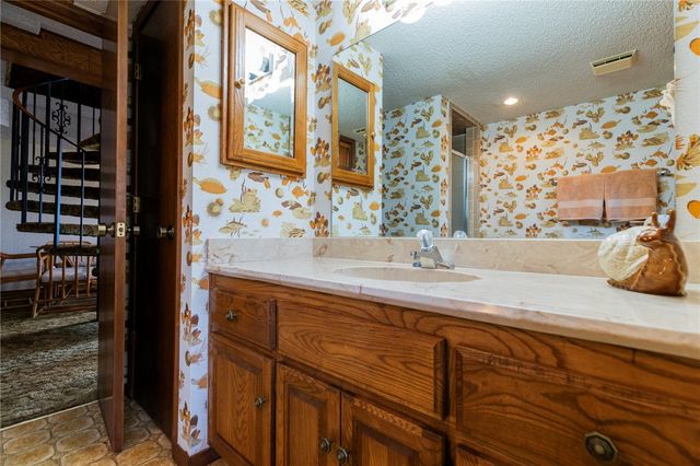 17 Devizis Drive, Bella Vista, AR 72714