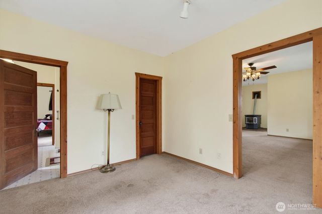 95 W Birnie Slough Road, Cathlamet, WA 98612