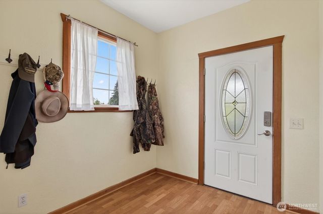 95 W Birnie Slough Road, Cathlamet, WA 98612