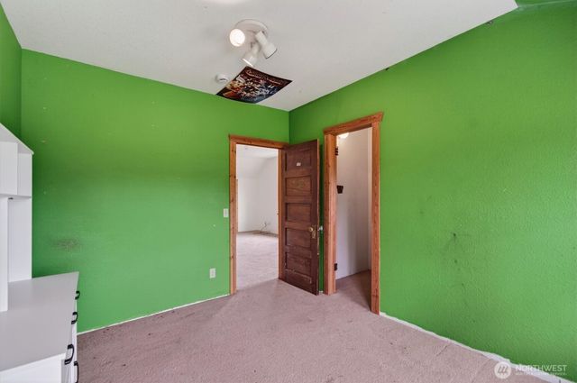 95 W Birnie Slough Road, Cathlamet, WA 98612