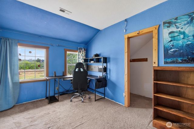 95 W Birnie Slough Road, Cathlamet, WA 98612