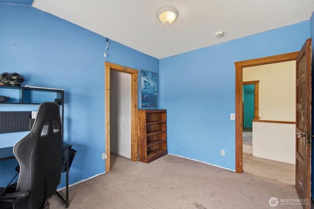 95 W Birnie Slough Road, Cathlamet, WA 98612
