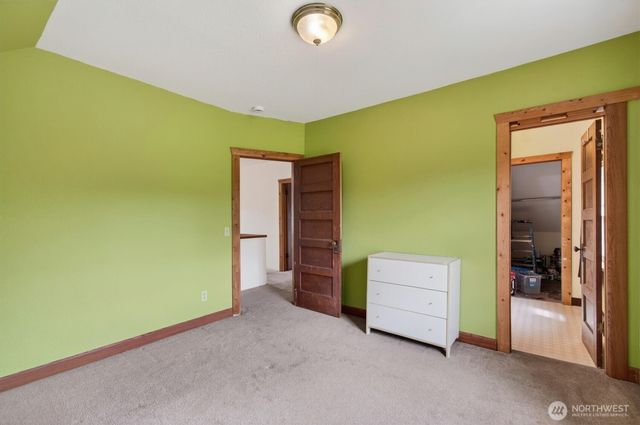 95 W Birnie Slough Road, Cathlamet, WA 98612