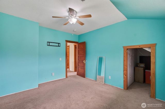 95 W Birnie Slough Road, Cathlamet, WA 98612