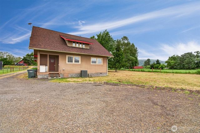 95 W Birnie Slough Road, Cathlamet, WA 98612