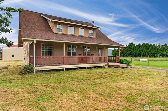 95 W Birnie Slough Road, Cathlamet, WA 98612