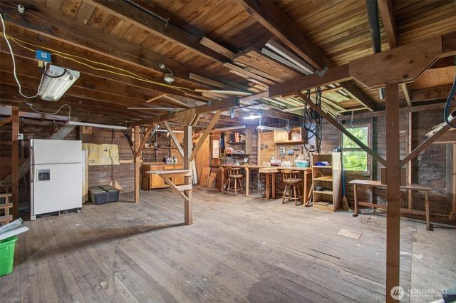 95 W Birnie Slough Road, Cathlamet, WA 98612