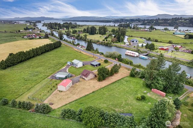 95 W Birnie Slough Road, Cathlamet, WA 98612