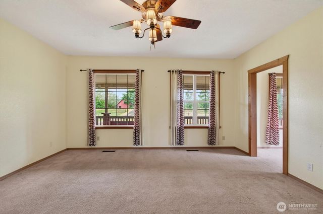 95 W Birnie Slough Road, Cathlamet, WA 98612