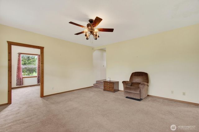 95 W Birnie Slough Road, Cathlamet, WA 98612