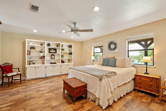 1905 Brushy Bend DR, Round Rock, TX 78681