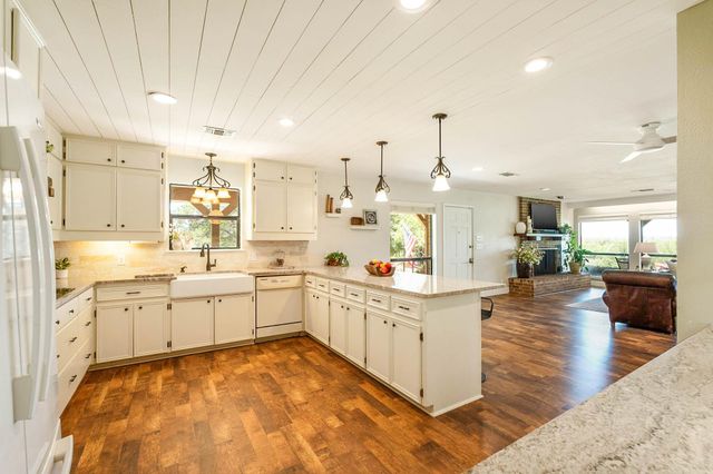 1905 Brushy Bend DR, Round Rock, TX 78681