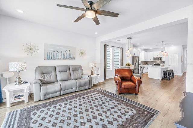 8217 TRIMBELLE, Parrish, FL 34219