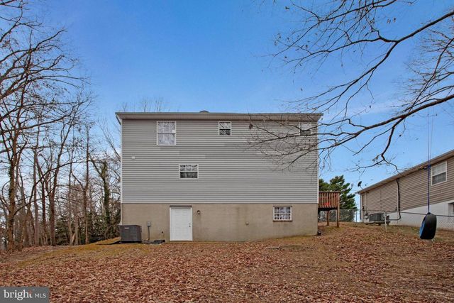 8328 EVERGREEN DR, Lusby, MD 20657