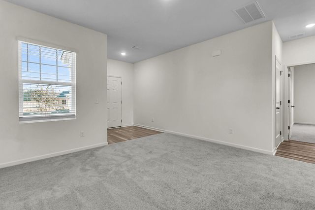320 Sieders ST, Taylor, TX 76574