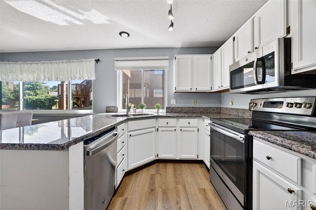 208 Kipling Way, Weldon Spring, MO 63304