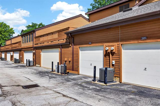 208 Kipling Way, Weldon Spring, MO 63304