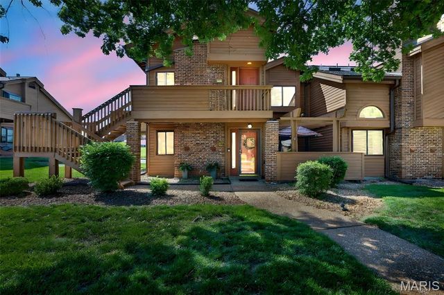 208 Kipling Way, Weldon Spring, MO 63304