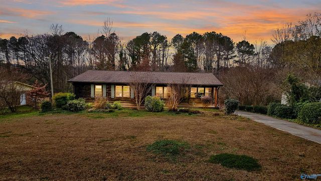 417 Mcfoilton Lane, Scottsboro, AL 35768