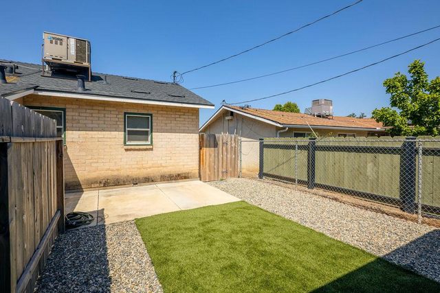 335 Oxford Avenue, Clovis, CA 93612