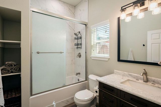 335 Oxford Avenue, Clovis, CA 93612