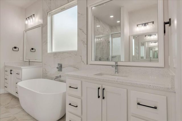 15101 Jasper Court, Edmond, OK 73013