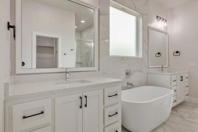 15101 Jasper Court, Edmond, OK 73013