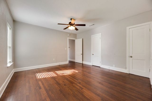 604 Casa Linda Street, Ennis, TX 75119