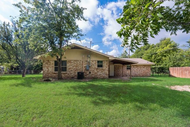 604 Casa Linda Street, Ennis, TX 75119