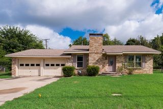 604 Casa Linda Street, Ennis, TX 75119