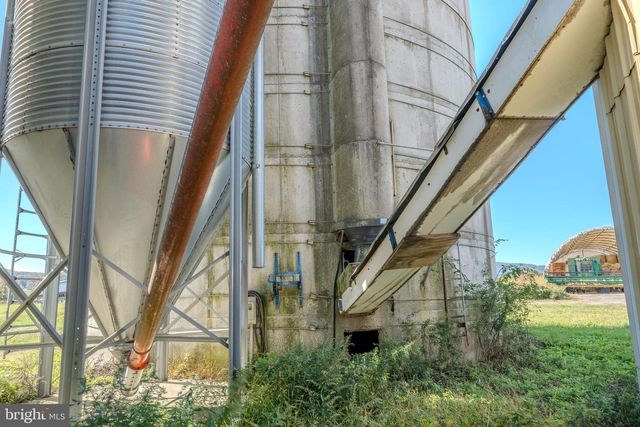 55 MARGROW RD, Tunkhannock, PA 18657