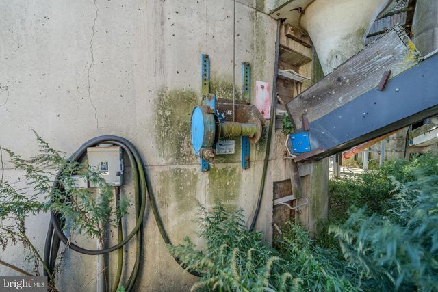 55 MARGROW RD, Tunkhannock, PA 18657