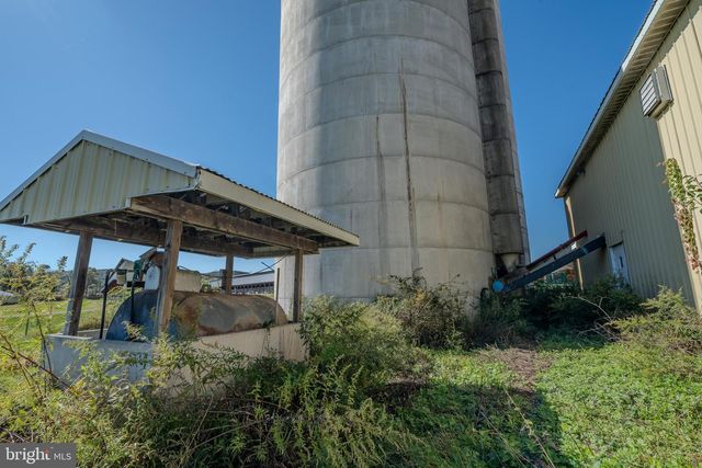 55 MARGROW RD, Tunkhannock, PA 18657