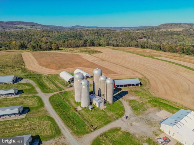 55 MARGROW RD, Tunkhannock, PA 18657